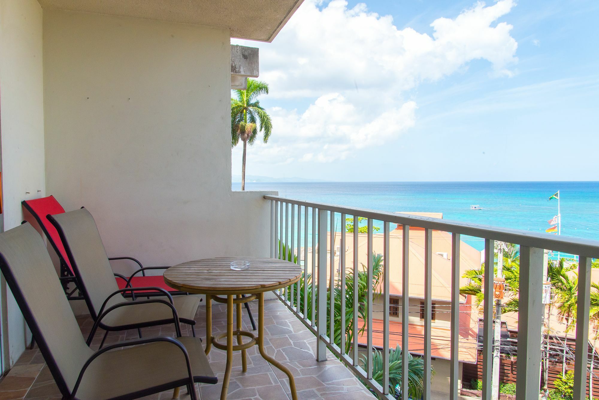 Montego Bay Club Apartments מראה חיצוני תמונה