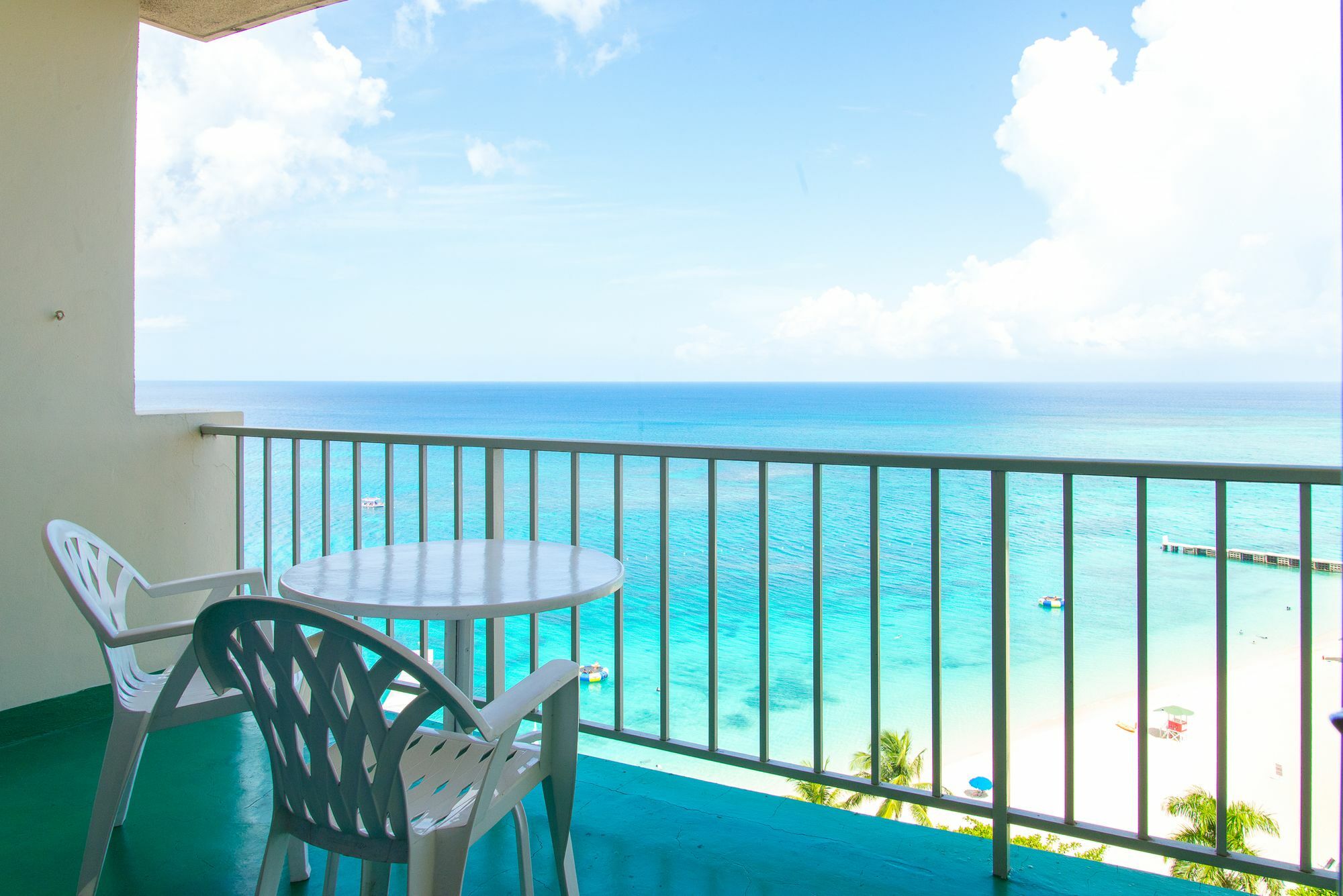Montego Bay Club Apartments מראה חיצוני תמונה
