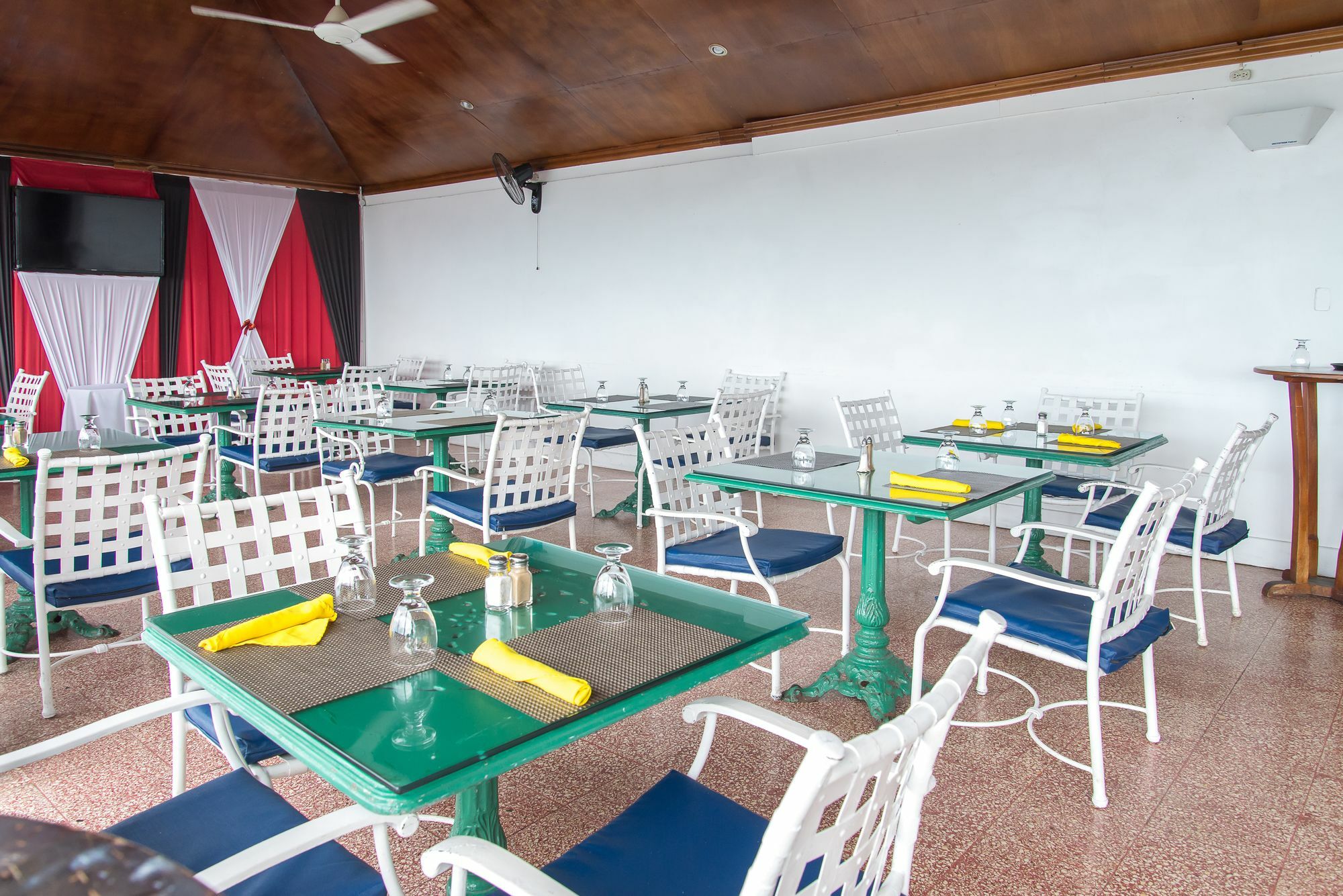 Montego Bay Club Apartments מראה חיצוני תמונה